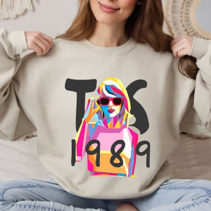 Swiftie 1989 Sweatshirt, Taylor Version 1989 Sweatshirt, Eras Tour Concert Hoodie, Ts Youth Birthday Gift, Taylor Swiftie Sweatshirt
